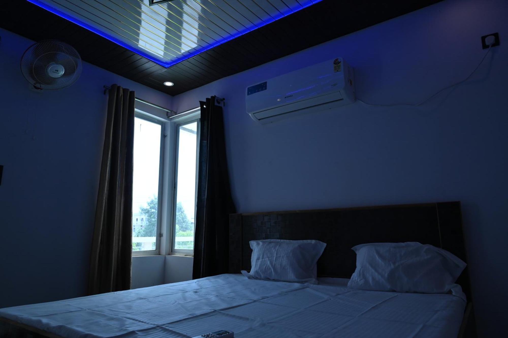 Privyrooms Gorakhpur Extérieur photo