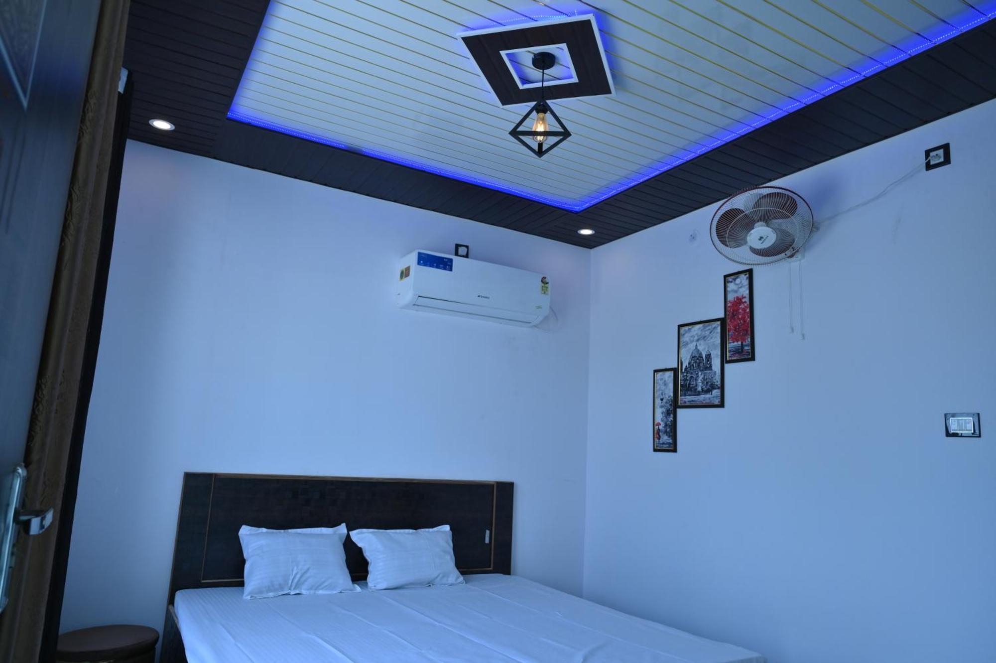 Privyrooms Gorakhpur Extérieur photo