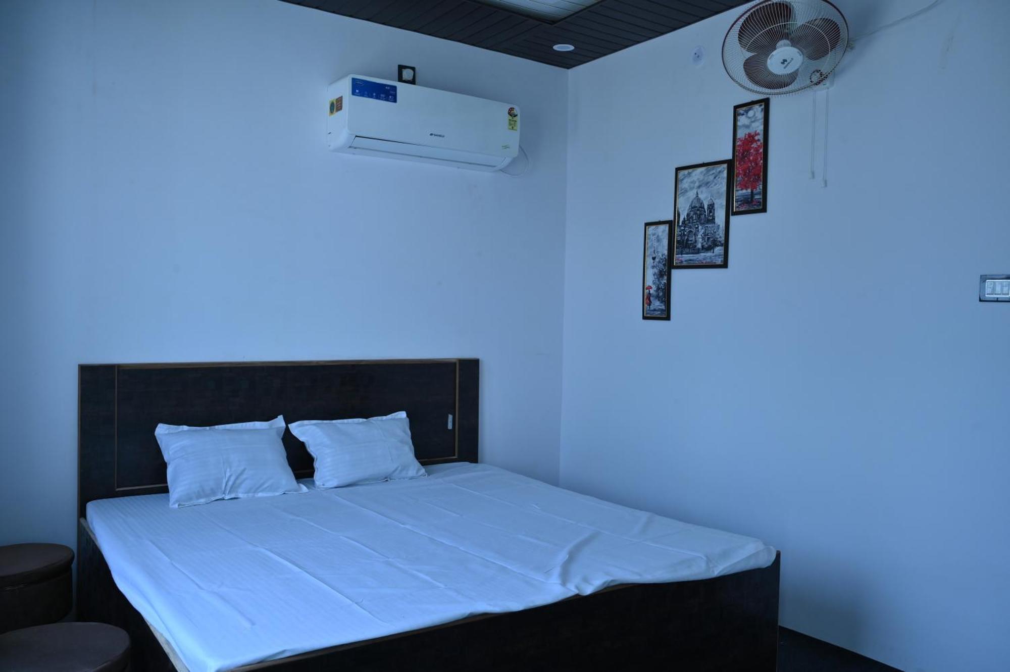 Privyrooms Gorakhpur Extérieur photo