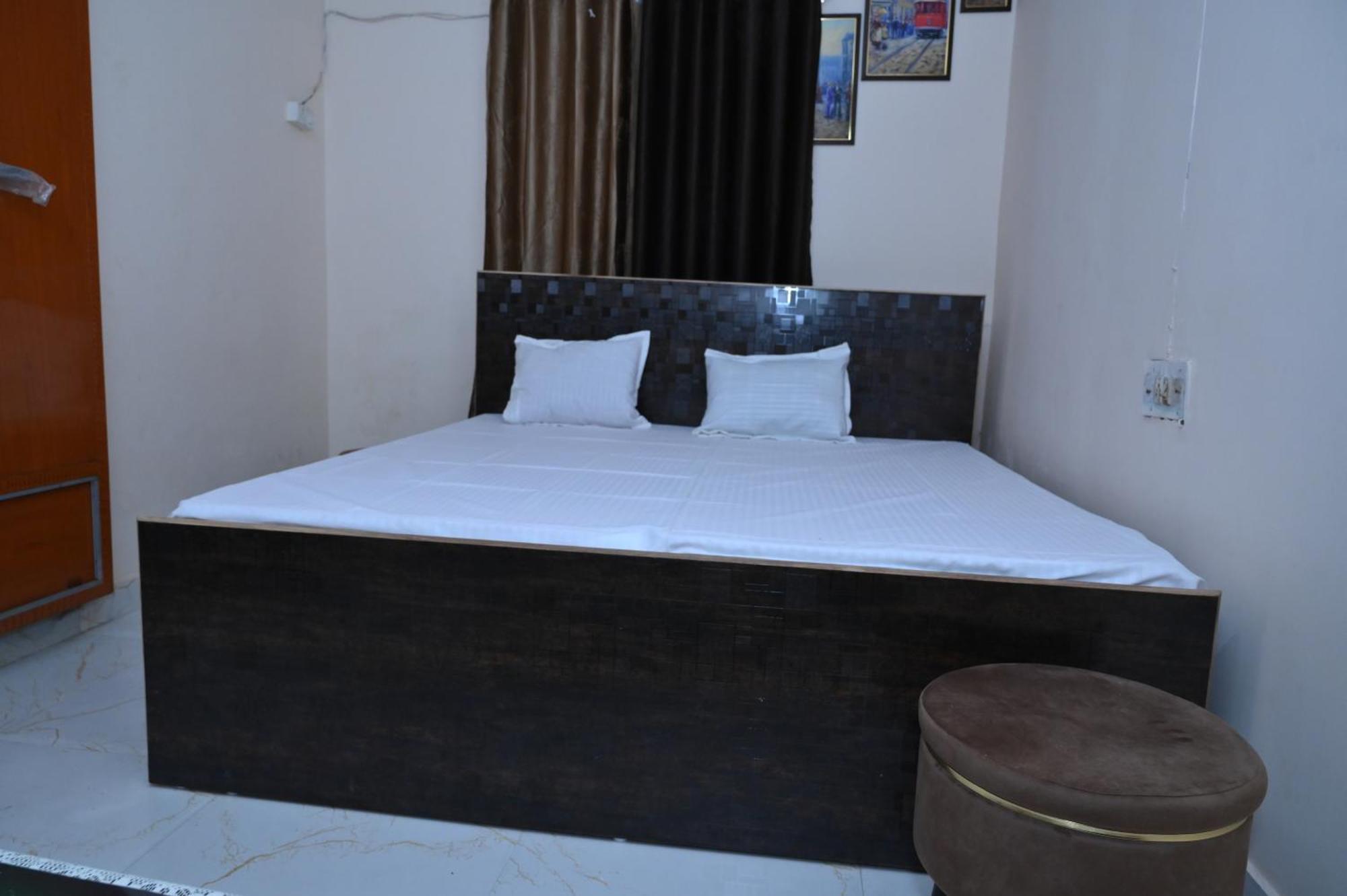 Privyrooms Gorakhpur Extérieur photo